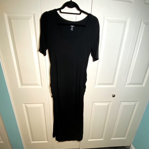 Old Navy Maternity Scoop Neck 3/4 Sleeve Dress - Picture 1 of 4